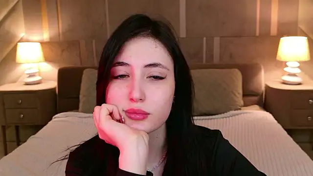 EmmaLawrens online show from March 18, 2026, 10:29 am