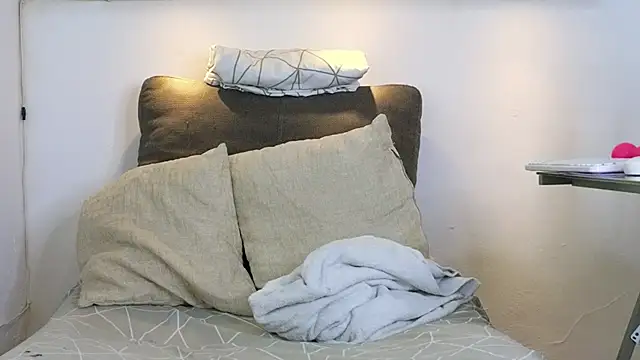 Bella Cat4  online show from January 30, 2025, 4:37 am