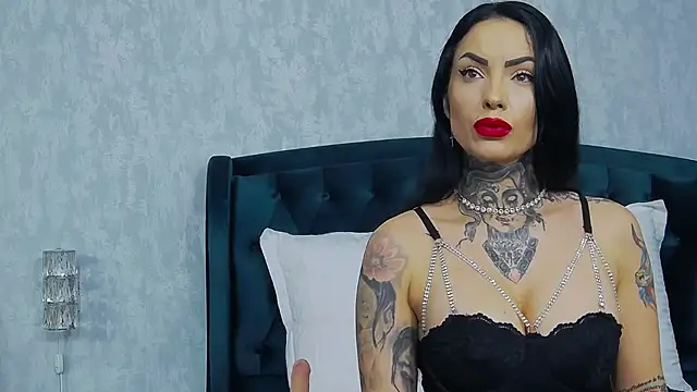 NataliaCristal online show from December 3, 2025, 5:41 am