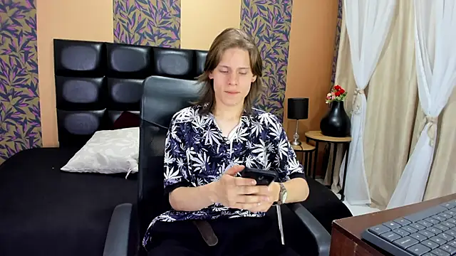 Snapshot of blondie_lover69 chatting on February 2, 2025, 7:35 pm blondie lover69 online show from February 2, 2025, 7:35 pm