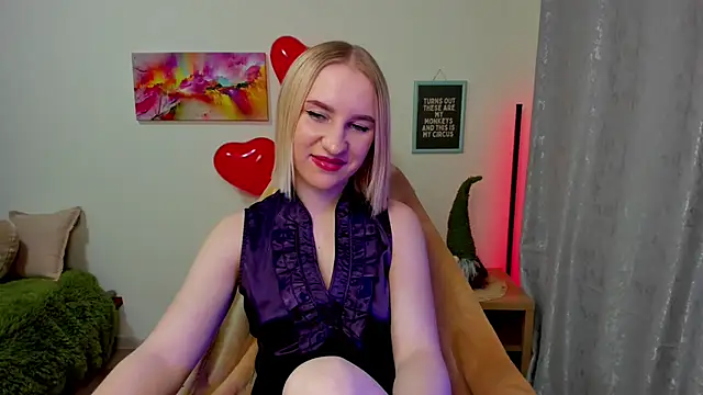 Snapshot of BeautyBlondy chatting on February 26, 2025, 4:38 pm BeautyBlondy online show from February 26, 2025, 4:38 pm