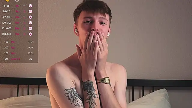 Snapshot of Calvin_Polanski chatting on October 8, 2025, 5:31 am Calvin Polanski online show from October 8, 2025, 5:31 am