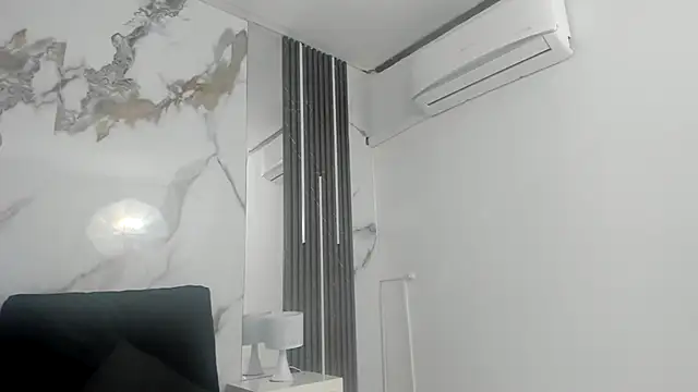 Snapshot of Kim_Lennon chatting on October 27, 2025, 1:01 pm Kim Lennon online show from October 27, 2025, 1:01 pm