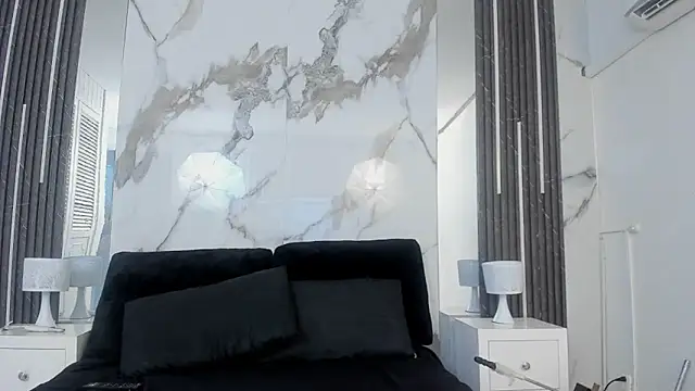 Snapshot of Kim_Lennon chatting on September 29, 2025, 12:55 pm Kim Lennon online show from September 29, 2025, 12:55 pm