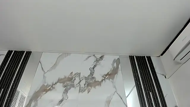 Snapshot of Kim_Lennon chatting on September 24, 2025, 12:33 pm Kim Lennon online show from September 24, 2025, 12:33 pm