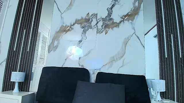 Snapshot of Kim_Lennon chatting on October 31, 2025, 8:16 pm Kim Lennon online show from October 31, 2025, 8:16 pm