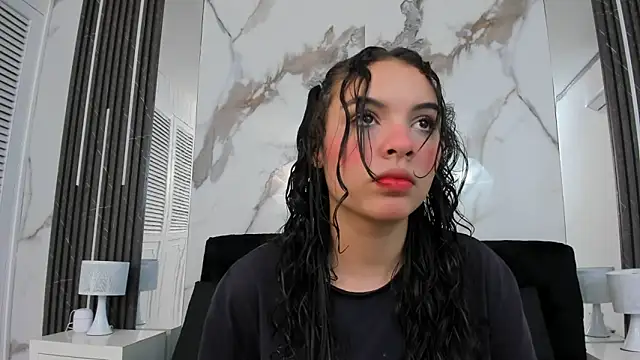 Snapshot of Kim_Lennon chatting on September 19, 2025, 1:04 pm Kim Lennon online show from September 19, 2025, 1:04 pm