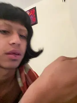 boysLittle online show from November 14, 2025, 6:55 pm