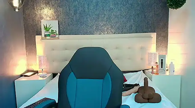 gabriela cortez online show from March 2, 2025, 7:19 pm