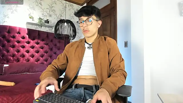 tim  fox online show from October 22, 2025, 7:35 pm