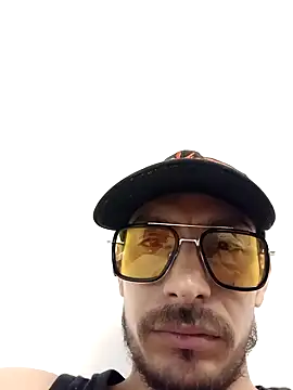 Snapshot of tony-camargo chatting on January 13, 2025, 6:27 pm tony-camargo online show from January 13, 2025, 6:27 pm