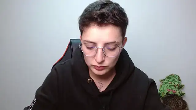 alex parker07 online show from September 30, 2025, 10:49 pm