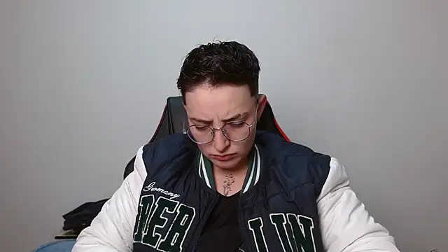 alex parker07 online show from September 19, 2025, 12:03 am