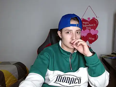 alex parker07 online show from February 28, 2025, 12:54 am