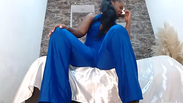 Snapshot of RAICHELLCOOPER1 chatting on September 19, 2025, 3:49 pm RAICHELLCOOPER1 online show from September 19, 2025, 3:49 pm