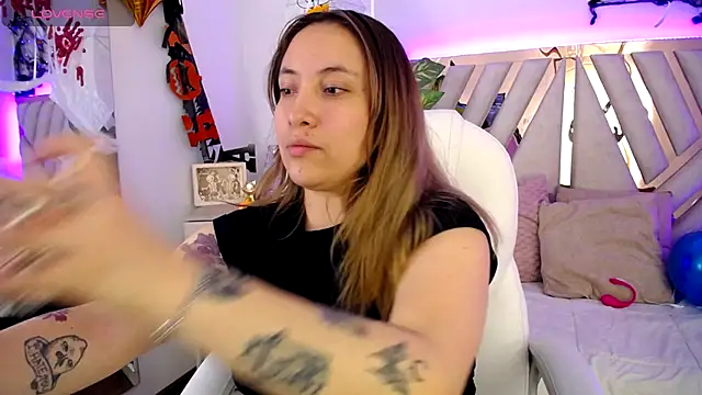 Snapshot of NyxAndria_1 chatting on October 15, 2025, 11:57 pm NyxAndria 1 online show from October 15, 2025, 11:57 pm