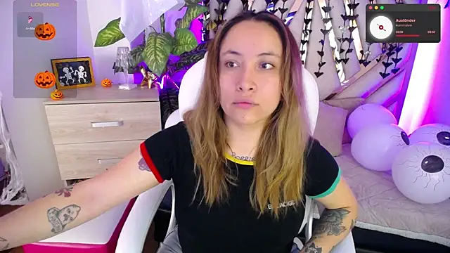 Snapshot of NyxAndria_1 chatting on October 23, 2025, 10:08 pm NyxAndria 1 online show from October 23, 2025, 10:08 pm