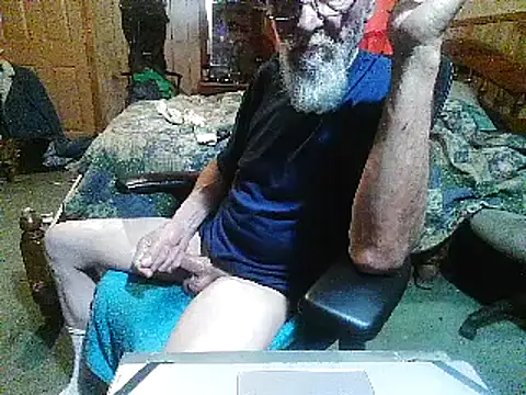 Snapshot of Aldick68 chatting on March 17, 2025, 4:40 am Aldick68 online show from March 17, 2025, 4:40 am