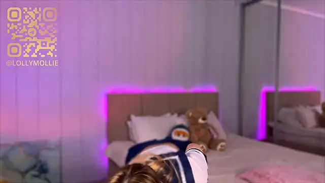 Mercedes Robinson online show from February 27, 2025, 4:24 am