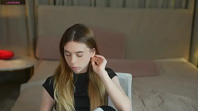 Snapshot of Lika_Secret_ chatting on September 23, 2025, 9:22 pm Lika Secret online show from September 23, 2025, 9:22 pm