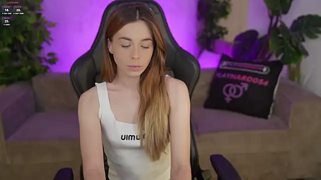 Snapshot of Lika_Secret_ chatting on September 22, 2025, 5:08 pm Lika Secret online show from September 22, 2025, 5:08 pm