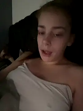 Snapshot of VioletxBlue chatting on November 6, 2025, 1:26 pm VioletxBlue online show from November 6, 2025, 1:26 pm