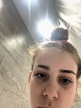 Snapshot of VioletxBlue chatting on October 30, 2025, 11:34 pm VioletxBlue online show from October 30, 2025, 11:34 pm