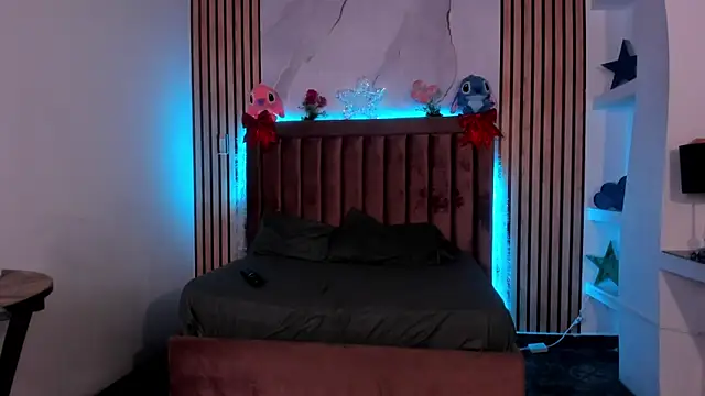 RubiSharqui  online show from December 20, 2025, 12:30 pm