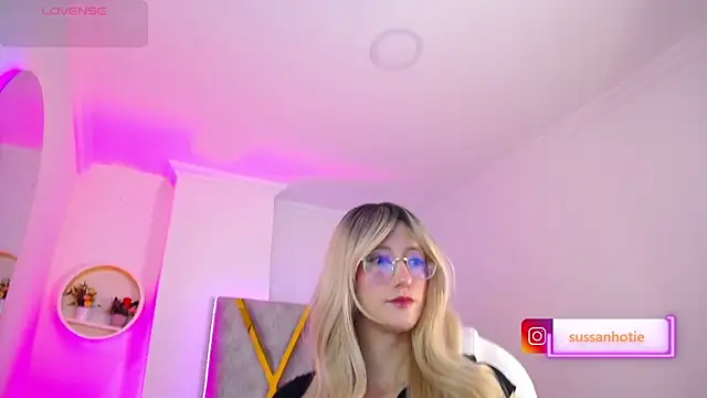 SussanHottye1  online show from October 5, 2025, 9:44 am