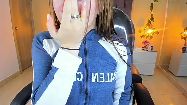 Snapshot of Dahlia_Rousse chatting on December 21, 2025, 6:09 pm Dahlia Rousse online show from December 21, 2025, 6:09 pm