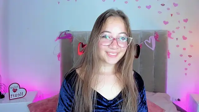 Snapshot of Dahlia_Rousse chatting on March 22, 2025, 9:02 am Dahlia Rousse online show from March 22, 2025, 9:02 am