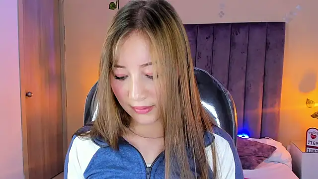 Snapshot of Dahlia_Rousse chatting on December 21, 2025, 6:04 am Dahlia Rousse online show from December 21, 2025, 6:04 am