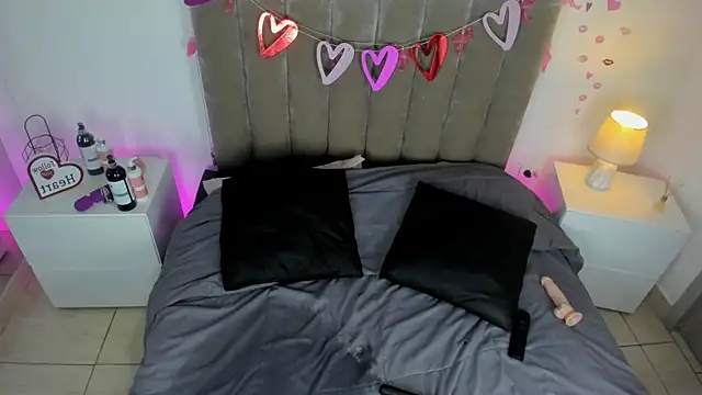 Snapshot of Dahlia_Rousse chatting on February 27, 2025, 12:36 am Dahlia Rousse online show from February 27, 2025, 12:36 am