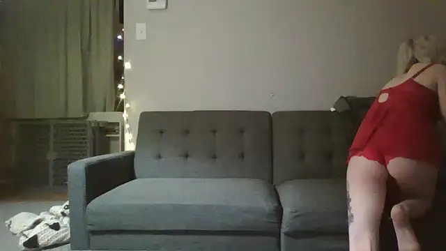 Snapshot of miamimintbaby chatting on January 11, 2025, 12:44 am miamimintbaby online show from January 11, 2025, 12:44 am