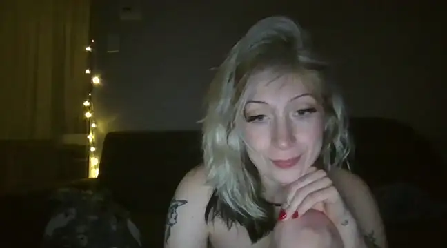 Snapshot of miamimintbaby chatting on January 11, 2025, 9:36 am miamimintbaby online show from January 11, 2025, 9:36 am