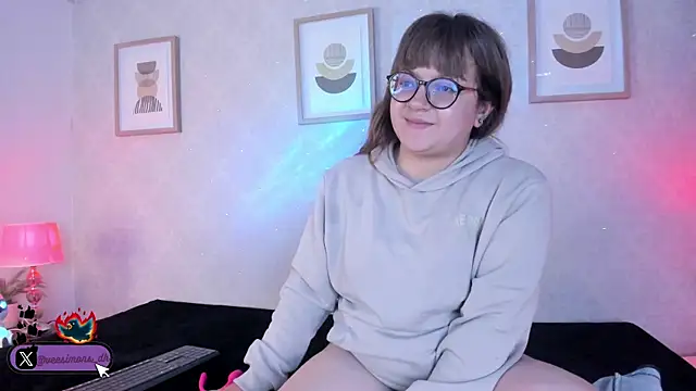 Snapshot of Veronica_simons chatting on September 20, 2025, 8:03 pm Veronica simons online show from September 20, 2025, 8:03 pm