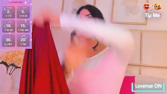 taylorsmiiith  online show from March 26, 2026, 7:56 pm