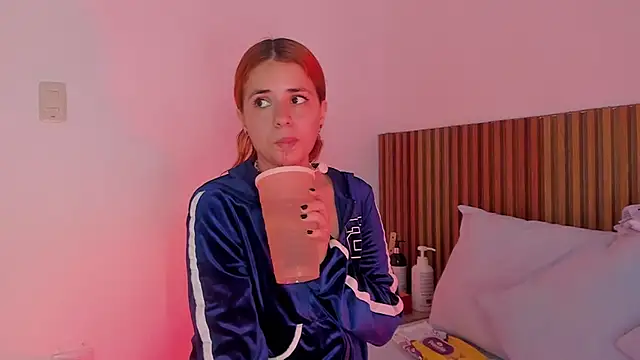 Snapshot of alliss_ginger_ chatting on September 13, 2025, 7:58 pm alliss ginger  online show from September 13, 2025, 7:58 pm