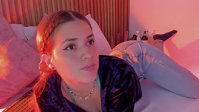 Snapshot of alliss_ginger_ chatting on October 9, 2025, 7:36 pm alliss ginger  online show from October 9, 2025, 7:36 pm