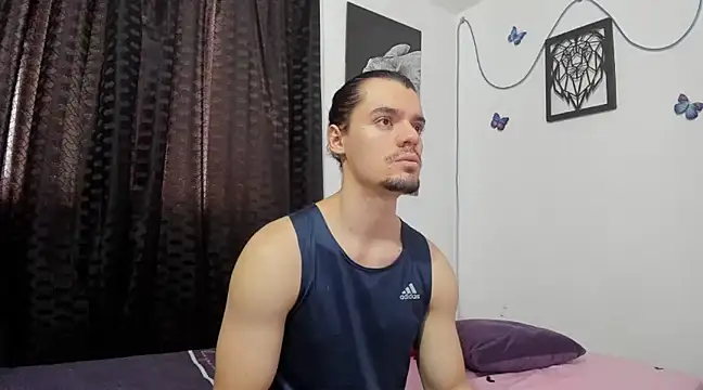 Snapshot of maxi_styles chatting on March 21, 2025, 7:46 pm maxi styles online show from March 21, 2025, 7:46 pm