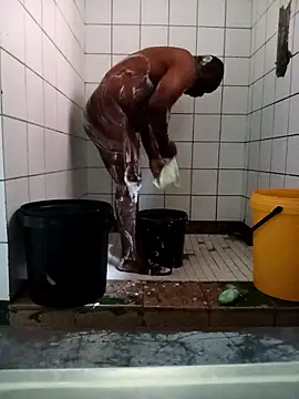 Snapshot of Dube501 chatting on September 17, 2025, 6:04 am Dube501 online show from September 17, 2025, 6:04 am