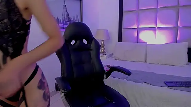 MeganPresleyy online show from April 16, 2026, 5:52 am