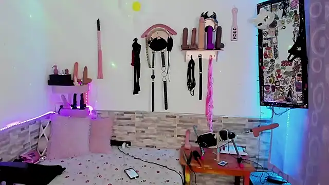 amyswallow7 online show from April 29, 2026, 12:15 am