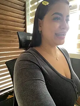 AlynAllen online show from April 19, 2026, 1:45 pm