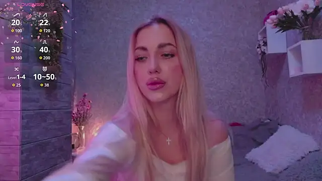 Snapshot of Mika_Rayy chatting on September 29, 2025, 6:13 pm Mika Rayy online show from September 29, 2025, 6:13 pm