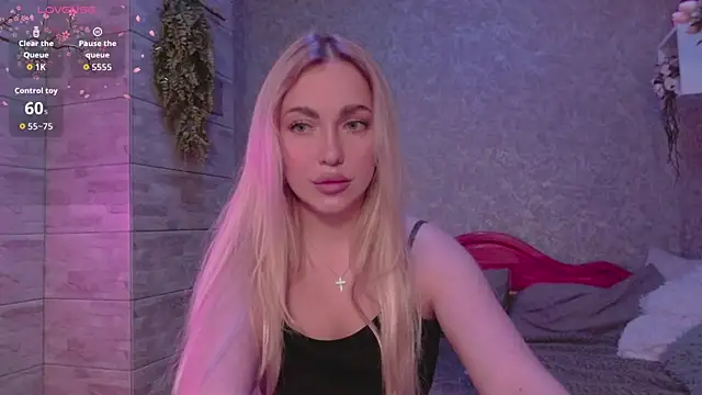 Snapshot of Mika_Rayy chatting on October 2, 2025, 4:21 pm Mika Rayy online show from October 2, 2025, 4:21 pm