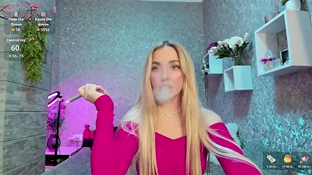 Snapshot of Mika_Rayy chatting on October 20, 2025, 7:03 pm Mika Rayy online show from October 20, 2025, 7:03 pm