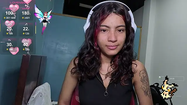 Snapshot of Lovelyamyy chatting on October 15, 2025, 5:54 pm Lovelyamyy online show from October 15, 2025, 5:54 pm