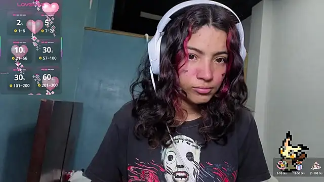 Snapshot of Lovelyamyy chatting on October 17, 2025, 8:43 pm Lovelyamyy online show from October 17, 2025, 8:43 pm