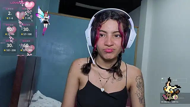 Snapshot of Lovelyamyy chatting on October 20, 2025, 4:14 am Lovelyamyy online show from October 20, 2025, 4:14 am